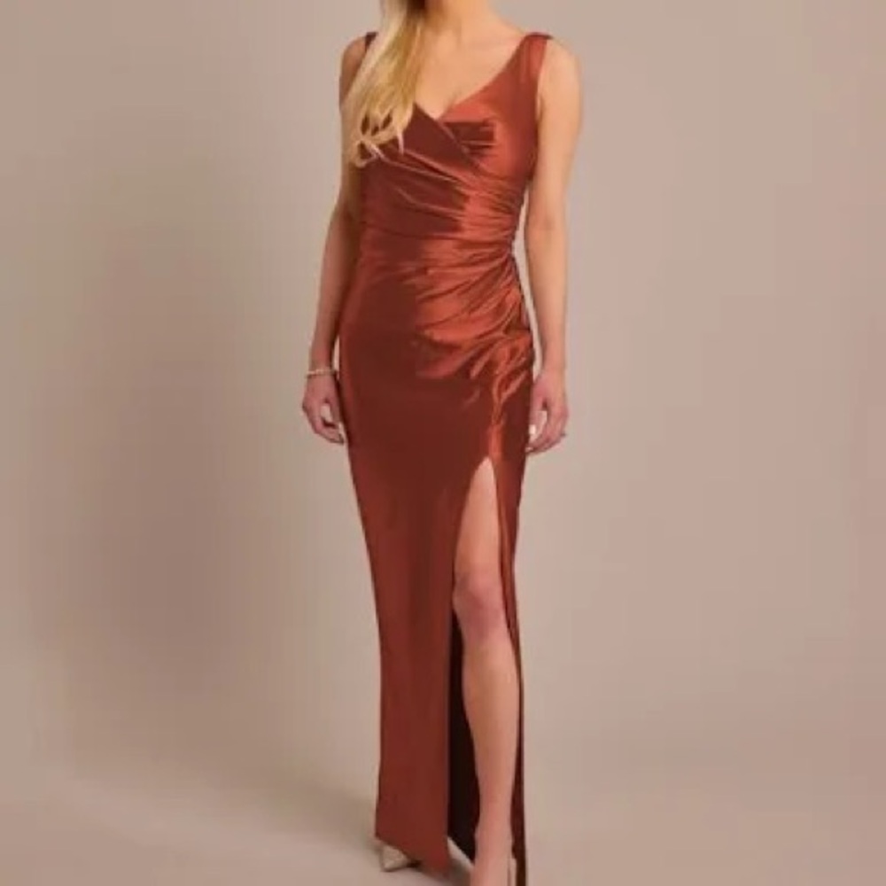 CELEBRATE DB STUDIO
Sculpting Satin Tank Cowl Back Dress Size 14‎ NWT